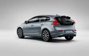 ���� ���������� Volvo V40 T4 Momentum - 2016