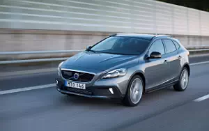 ���� ���������� Volvo V40 T5 AWD Cross Country - 2016