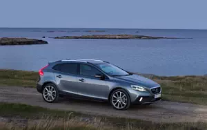 ���� ���������� Volvo V40 T5 AWD Cross Country - 2016