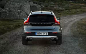 ���� ���������� Volvo V40 T5 AWD Cross Country - 2016