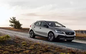 ���� ���������� Volvo V40 T5 AWD Cross Country - 2016