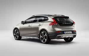 ���� ���������� Volvo V40 T5 AWD Cross Country - 2016