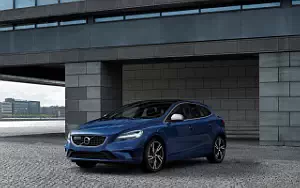 ���� ���������� Volvo V40 T5 R-Design - 2016