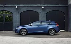 ���� ���������� Volvo V40 T5 R-Design - 2016