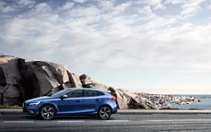 ���� ���������� Volvo V40 T5 R-Design - 2016