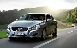 ���� ���������� Volvo V60 Plug-in-Hybrid - 2013