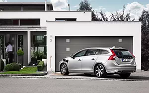 ���� ���������� Volvo V60 Plug-in-Hybrid - 2013