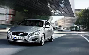 ���� ���������� Volvo V60 Plug-in-Hybrid - 2013