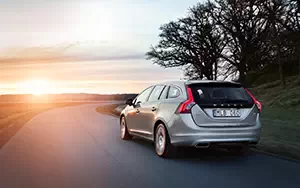 ���� ���������� Volvo V60 Plug-in-Hybrid - 2013
