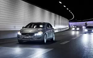 ���� ���������� Volvo V60 Plug-in-Hybrid - 2013