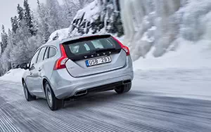 ���� ���������� Volvo V60 Plug-in-Hybrid - 2013