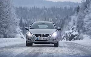 ���� ���������� Volvo V60 Plug-in-Hybrid - 2013