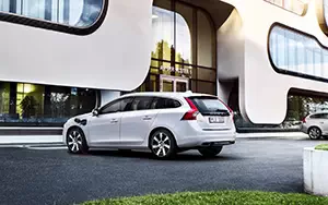 ���� ���������� Volvo V60 Plug-in-Hybrid - 2014
