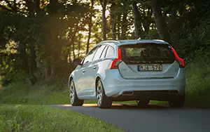 ���� ���������� Volvo V60 Plug-in-Hybrid - 2014