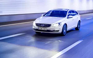 ���� ���������� Volvo V60 D5 Twin Engine - 2016