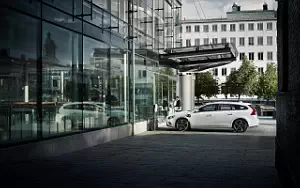 ���� ���������� Volvo V60 D5 Twin Engine - 2016