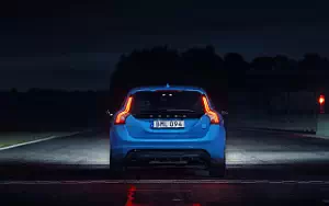 ���� ���������� Volvo V60 Polestar - 2016
