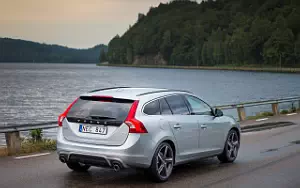 ���� ���������� Volvo V60 T5 R-Design - 2016