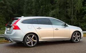 ���� ���������� Volvo V60 T5 R-Design - 2016