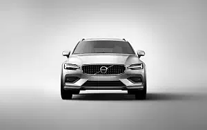 ���� ���������� Volvo V60 T5 Cross Country - 2018