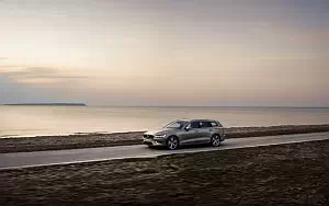 ���� ���������� Volvo V60 T6 AWD Inscription - 2018