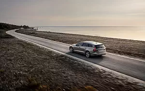 ���� ���������� Volvo V60 T6 AWD Inscription - 2018
