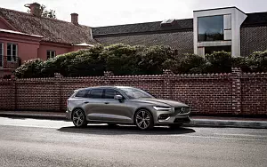 ���� ���������� Volvo V60 T6 AWD Inscription - 2018