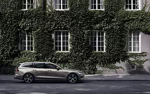 ���� ���������� Volvo V60 T6 AWD Inscription - 2018