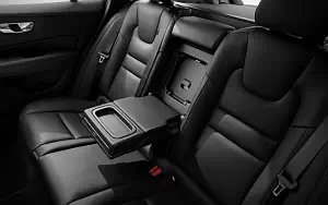 ���� ���������� Volvo V60 T6 AWD Inscription - 2018