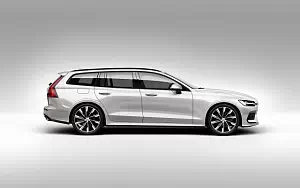 ���� ���������� Volvo V60 T6 AWD Momentum - 2018