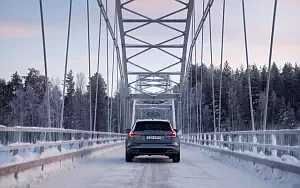 ���� ���������� Volvo V60 T5 Cross Country - 2019