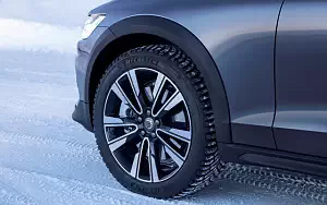 ���� ���������� Volvo V60 T5 Cross Country - 2019