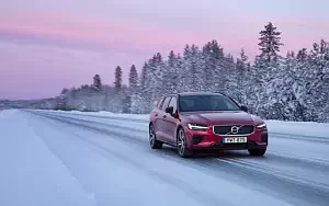 ���� ���������� Volvo V60 T8 R-Design - 2019