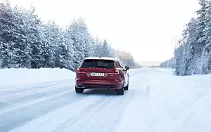 ���� ���������� Volvo V60 T8 R-Design - 2019