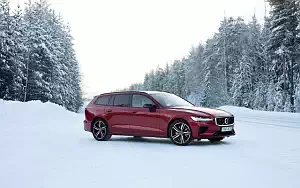 ���� ���������� Volvo V60 T8 R-Design - 2019