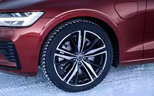 ���� ���������� Volvo V60 T8 R-Design - 2019