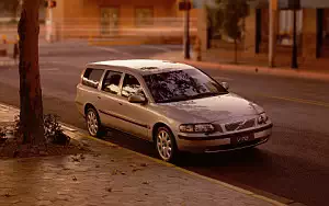 ���� ���������� Volvo V70 - 2001
