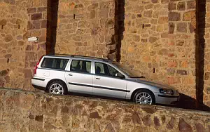 ���� ���������� Volvo V70 - 2001