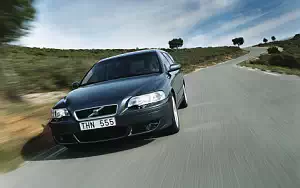 ���� ���������� Volvo V70 R - 2004