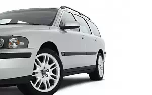 ���� ���������� Volvo V70 - 2004