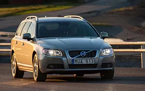 ���� ���������� Volvo V70 - 2013