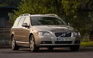 ���� ���������� Volvo V70 - 2013