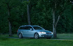 ���� ���������� Volvo V70 D5 - 2014