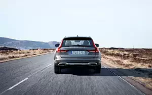 ���� ���������� Volvo V90 T6 Cross Country - 2016