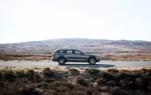 ���� ���������� Volvo V90 T6 Cross Country - 2016