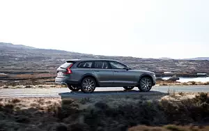 ���� ���������� Volvo V90 T6 Cross Country - 2016