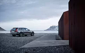 ���� ���������� Volvo V90 T6 Cross Country - 2016