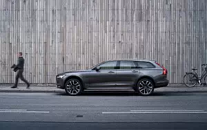 ���� ���������� Volvo V90 T6 Cross Country - 2016