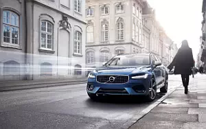 ���� ���������� Volvo V90 T6 R-Design - 2016
