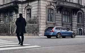���� ���������� Volvo V90 T6 R-Design - 2016